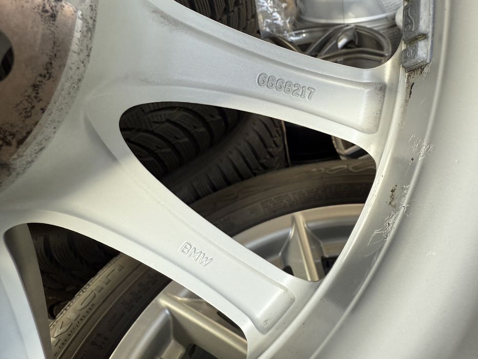 Jante originale BMW style 574 pentru X1 / X2 cu anv iarna 205/60 R17