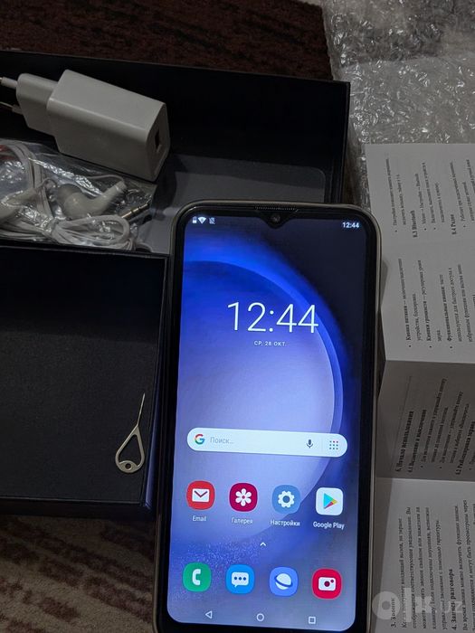 Андроид смартфон S24Ultra, новый