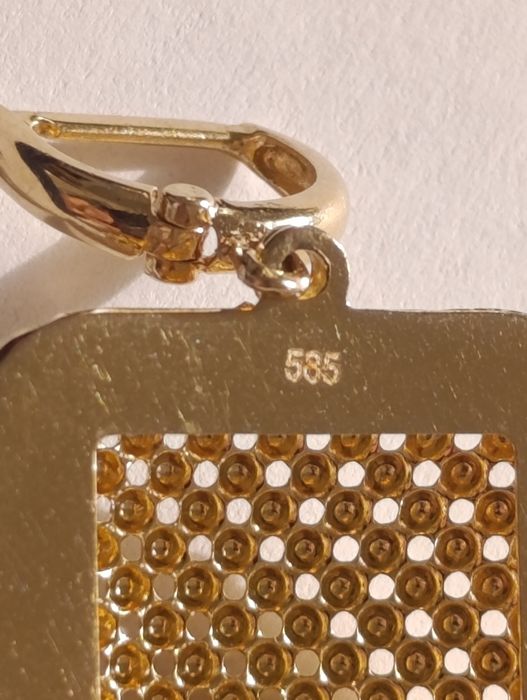 Золотая комплект кольцо и серьги,проба 585 вес  12,04 размер 19, 5