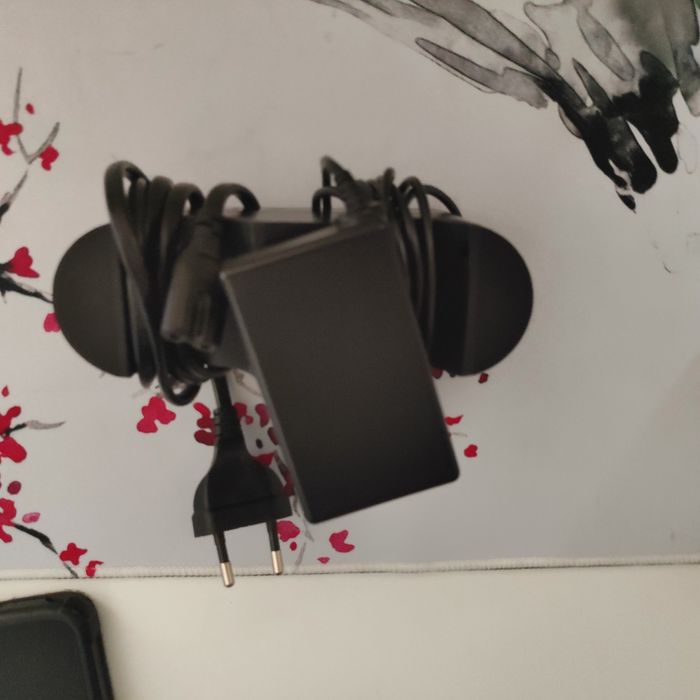 Диски пс4 и заряд.станция