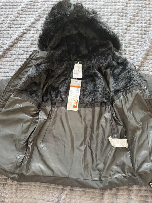 Продам новую детскую куртку