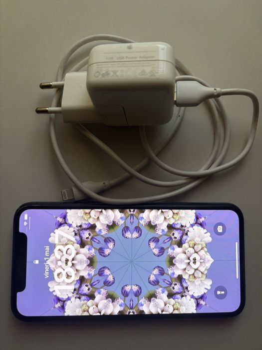 iPhone 11 Pro 64 GB cu Adaptor 10W USB Power