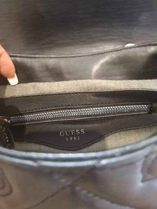 Дамска чанта Guess