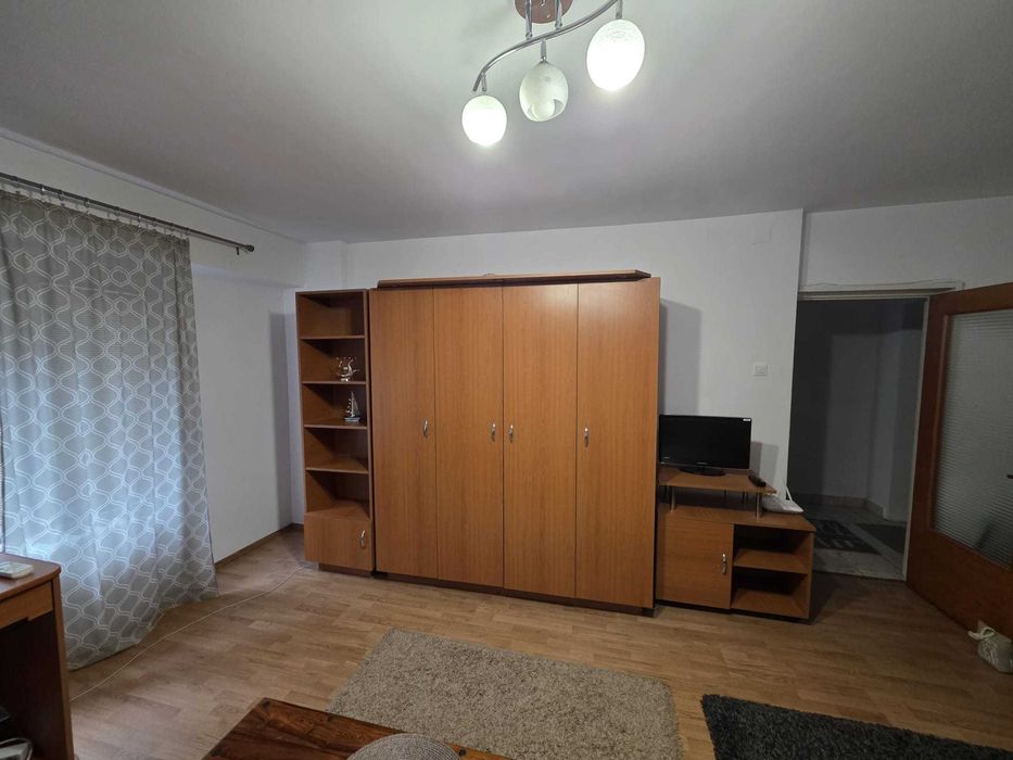 Inchiriere (inchiriez) garsoniera zona Panduri, etaj 2 din 8.