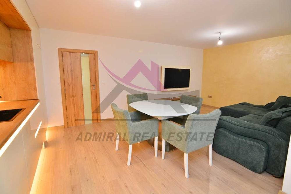 Продава се Тристаен апартамент в Варна, Автогара - 100 кв.м за 2390 €/кв.м - Снимка #3