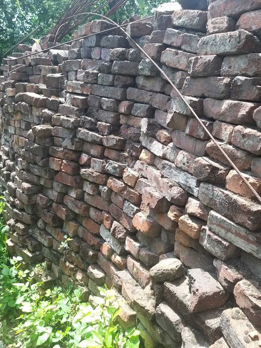 Vând cărămidă - STARE FOARTE BUNĂ