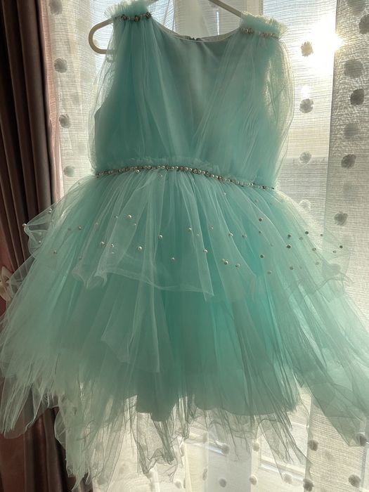 Детска рокличка за официален повод