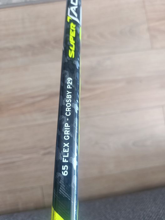 хоккейная клюшка