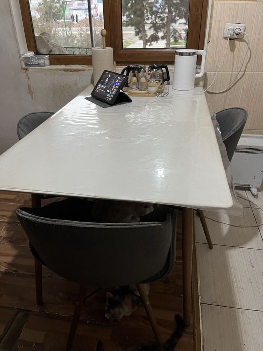 Продаю стол фирмы AIKO