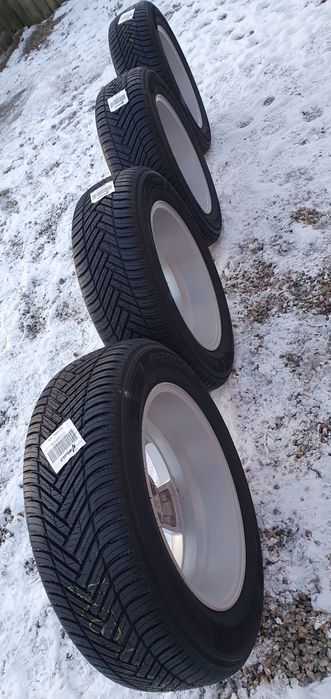 Jante aliaj originale kia pe 17.cu cauciucuri noi noute de iarna