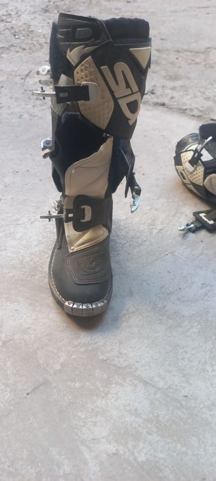 Мотокрос  ботуши