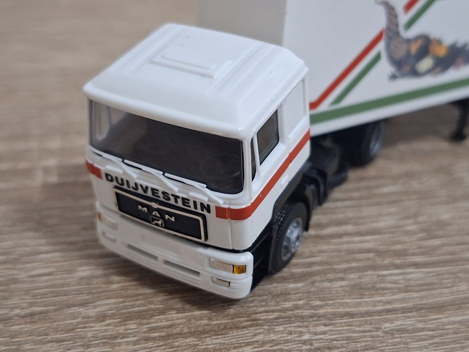 Колекционерски камион 1:87