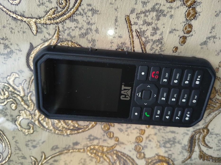 Vând telefon nou