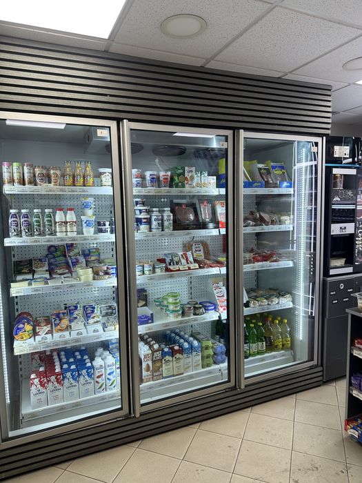 Vand cedez afacere la cheie magazin alimentar