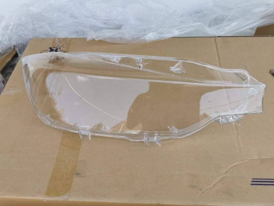 Sticle faruri BMW Seria 3 F30/ F31 intre 2011 - 2018