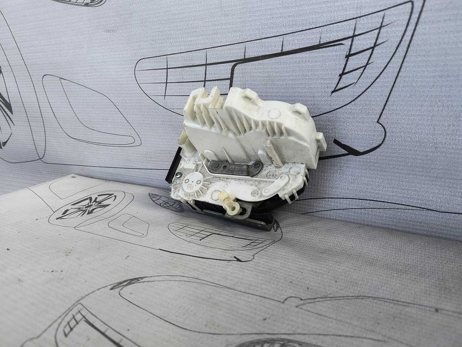 Broască / Mecanism Încuietoare Usa Față Dreapta Jeep Grand Cherokee / Dodge Durango 2010-2021 Cod OEM P04589924AG (5C2)