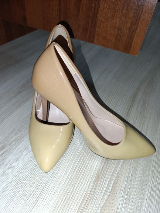 Женские туфли вечерние