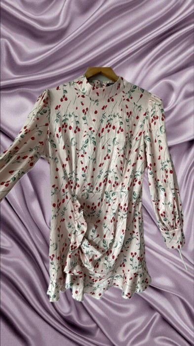 Уникална рокля