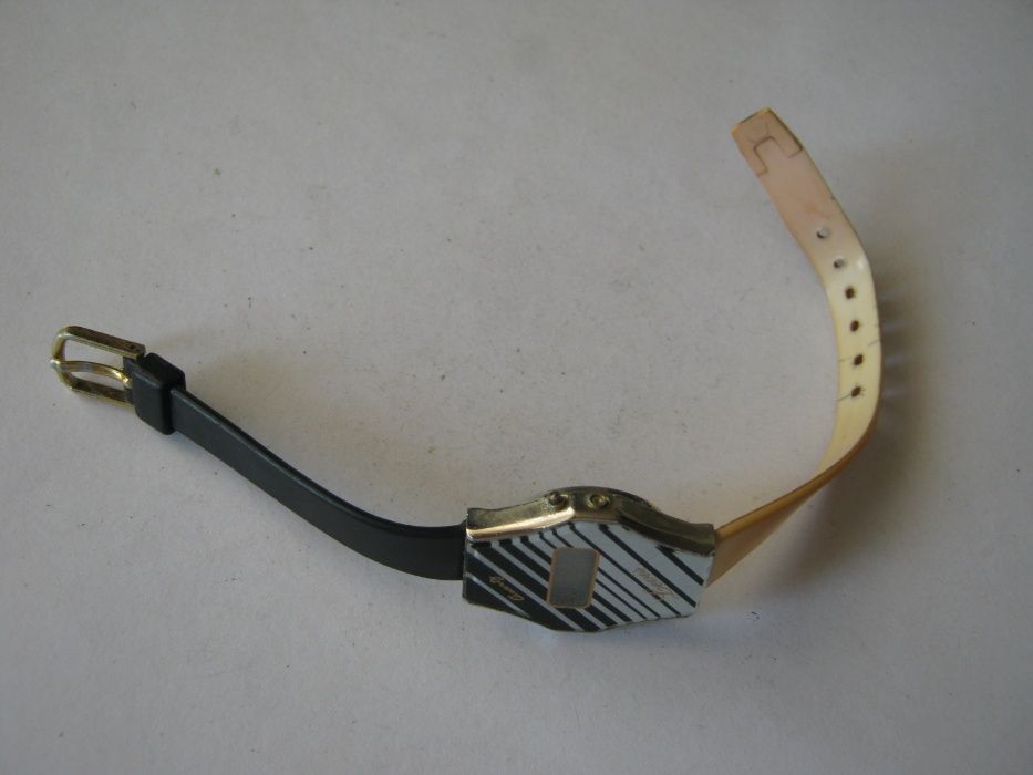 Стар електронен часовник