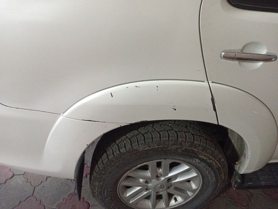 Автомабиль тойота