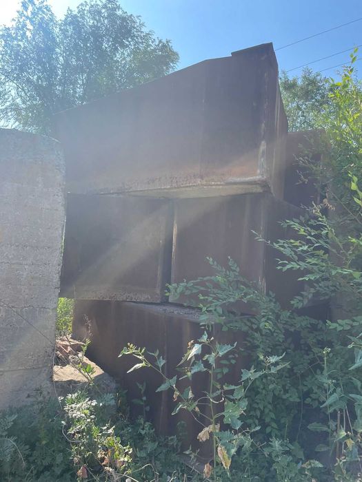 Продам б/у бетонные блоки под фундамент, продам ПГС.