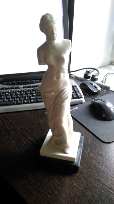 Продам статуэтку "Венера Милосская"