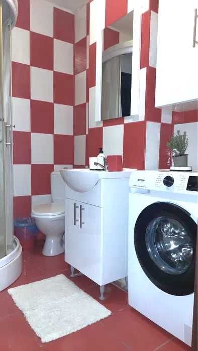 Inchiriez apartament o camera Siderurgistilor etaj 3/4