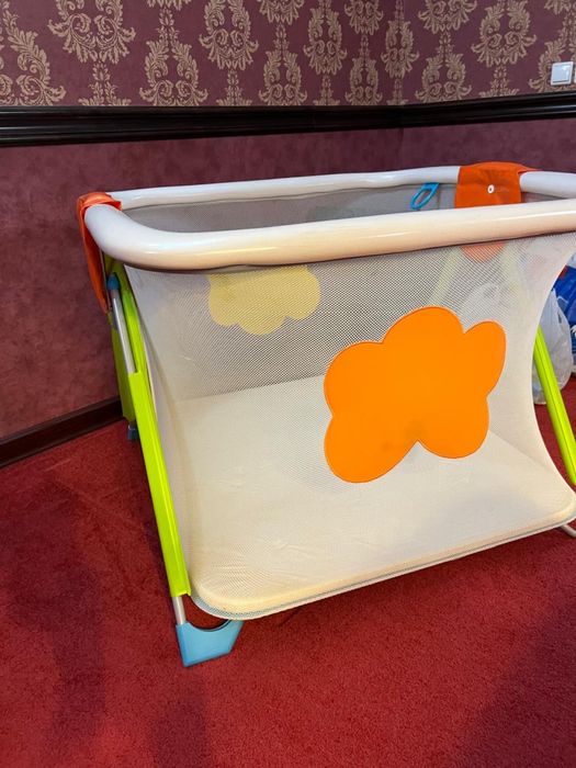 Манеж в отличном состояний