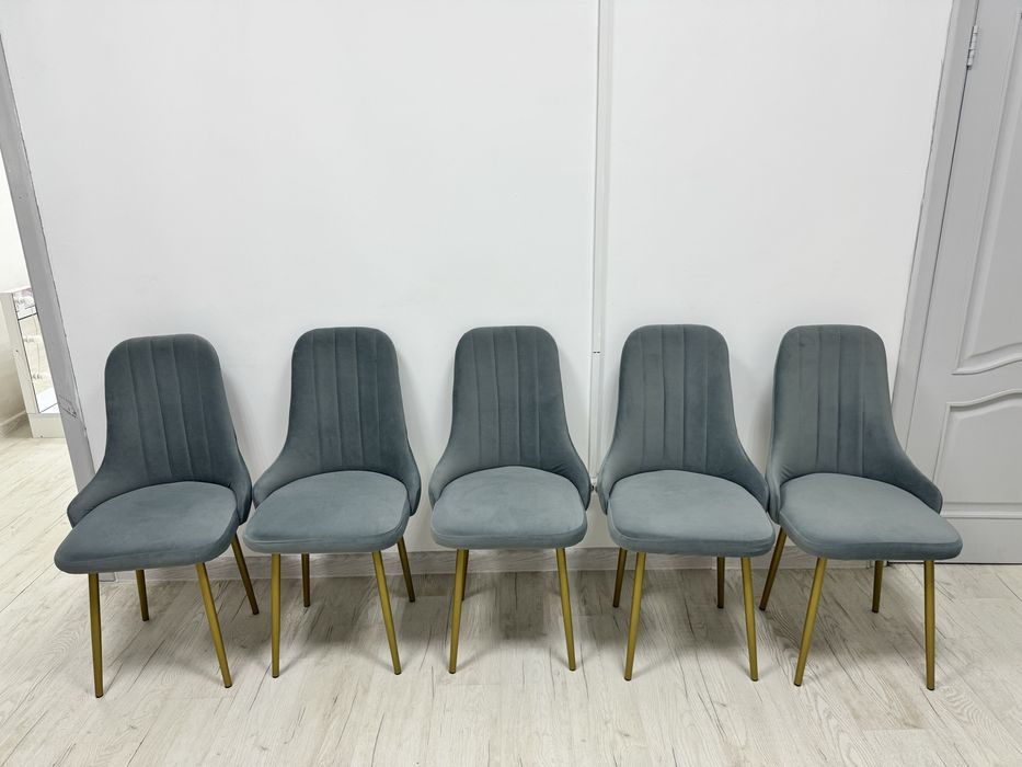 Продаю мягкие стулья