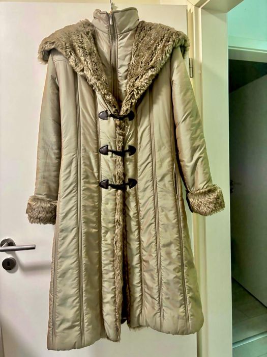 Haină matlasata cu guler dublu, f.calduroasa, de iarnă