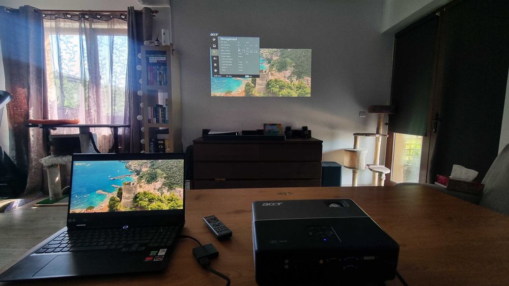 Videoproiector ACER P5370W | Lampă NOUĂ (2h)| HDMI| 3000Lumeni +GEANTA