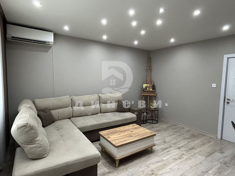 Продава се Четиристаен апартамент в Стара Загора, Център - 80 кв.м за 2225 €/кв.м - Снимка #2