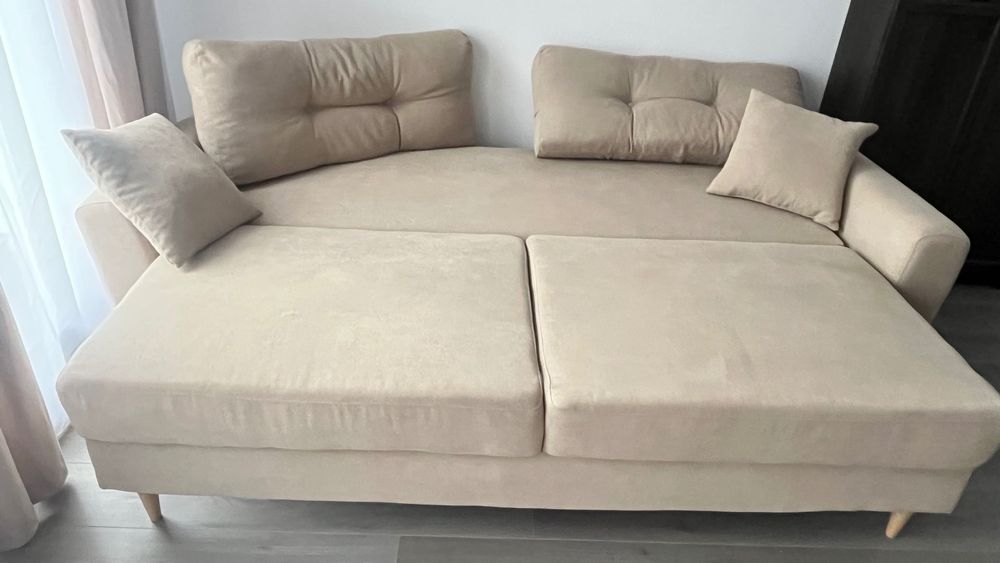 Canapea extensibila 3 locuri