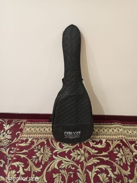 Getara akustik 6 simli