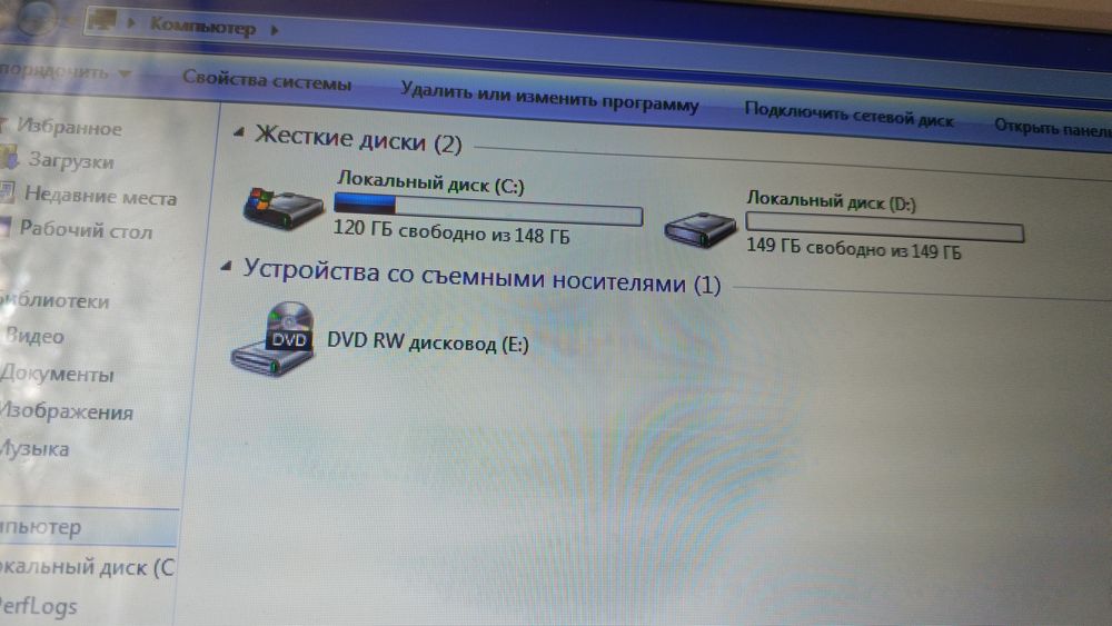 Продам ноутбук состояние хорошее