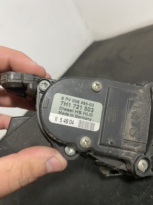 Pedala acceleratie VW T5 2.5 TDI 1.9 Transporter caravelle 7H1721503