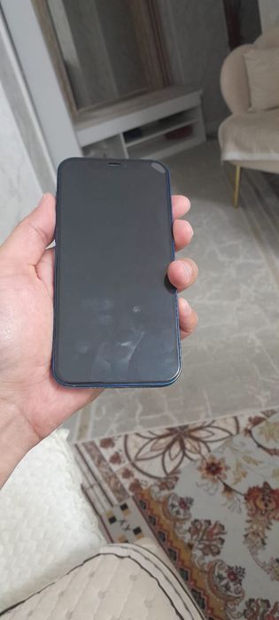 Продам Iphone 12