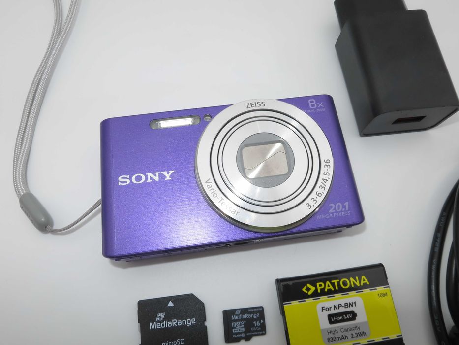 Sony W830 ултра компактен цифров фотоапарат, дигитална камера лилав цвят - 20 MP, работи отлично - като НОВА - пълен комплект