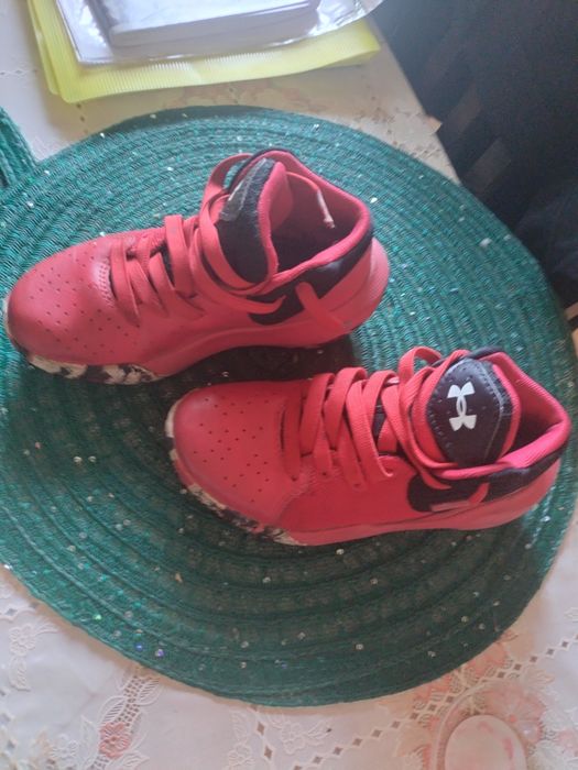Детские кроссовки under armour