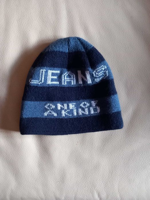 Căciulă tricotată nouă, băieții  10 ani