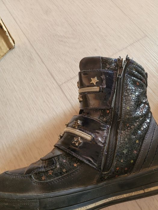 Продам обувь на девочку. 34.36.37 р