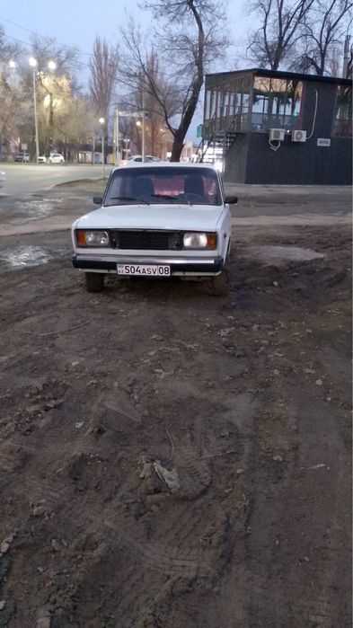 Машина на ходу со