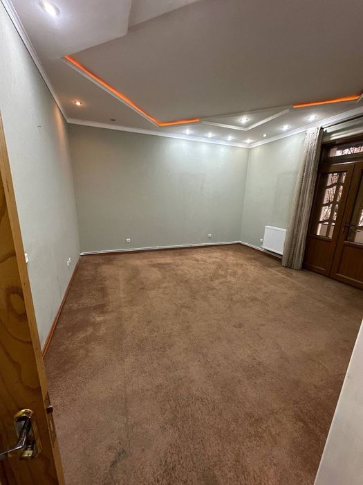 Урда, ул  Навои, 3/3/4, высокопотолочка