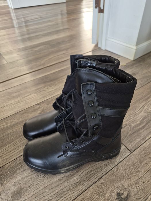 Продам новые берцы