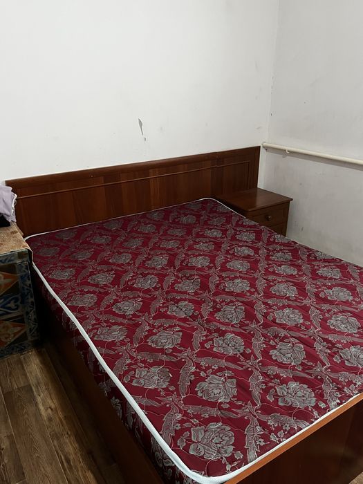 Продается кровать спальный
