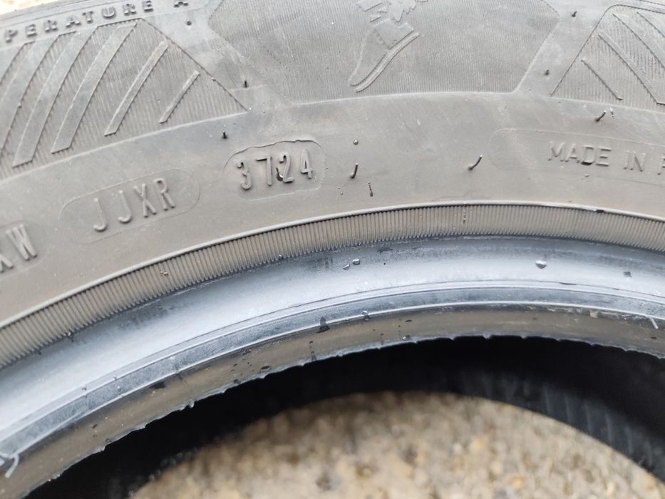 205/60/16" 2бр Good year efficient grip, dot3724,6mm