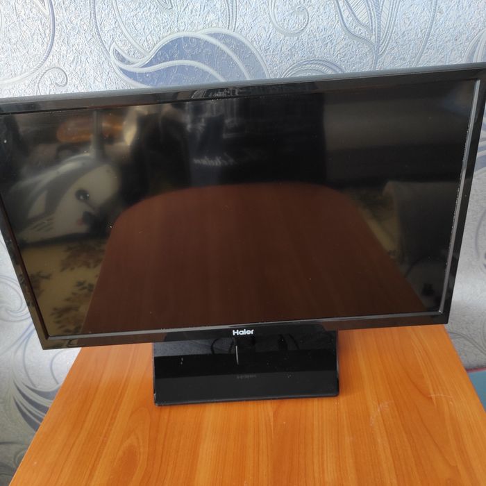 Телевизор Haier.
