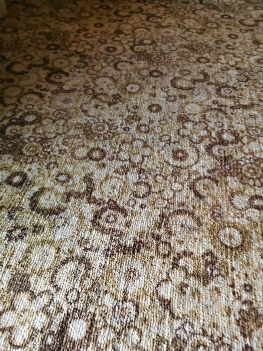 Мокет  в доста добро състояние