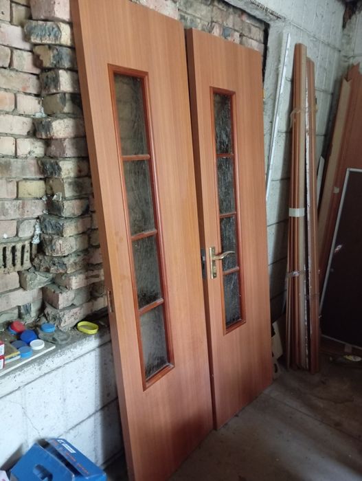 Дверь межкомнатная  двойная  .