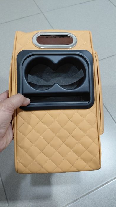 Подлокотник подстаканник